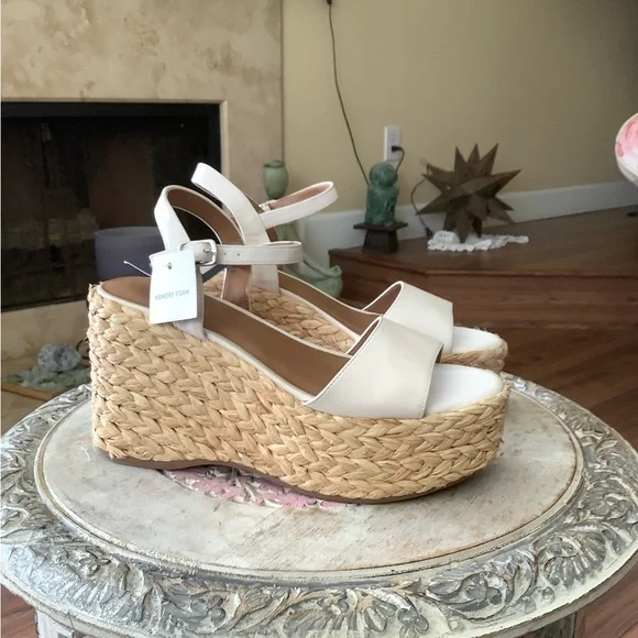 Chic Blush/Cream Espadrille Wedges, Size 8.5 Women’s NWT - Picture 4 of 8
